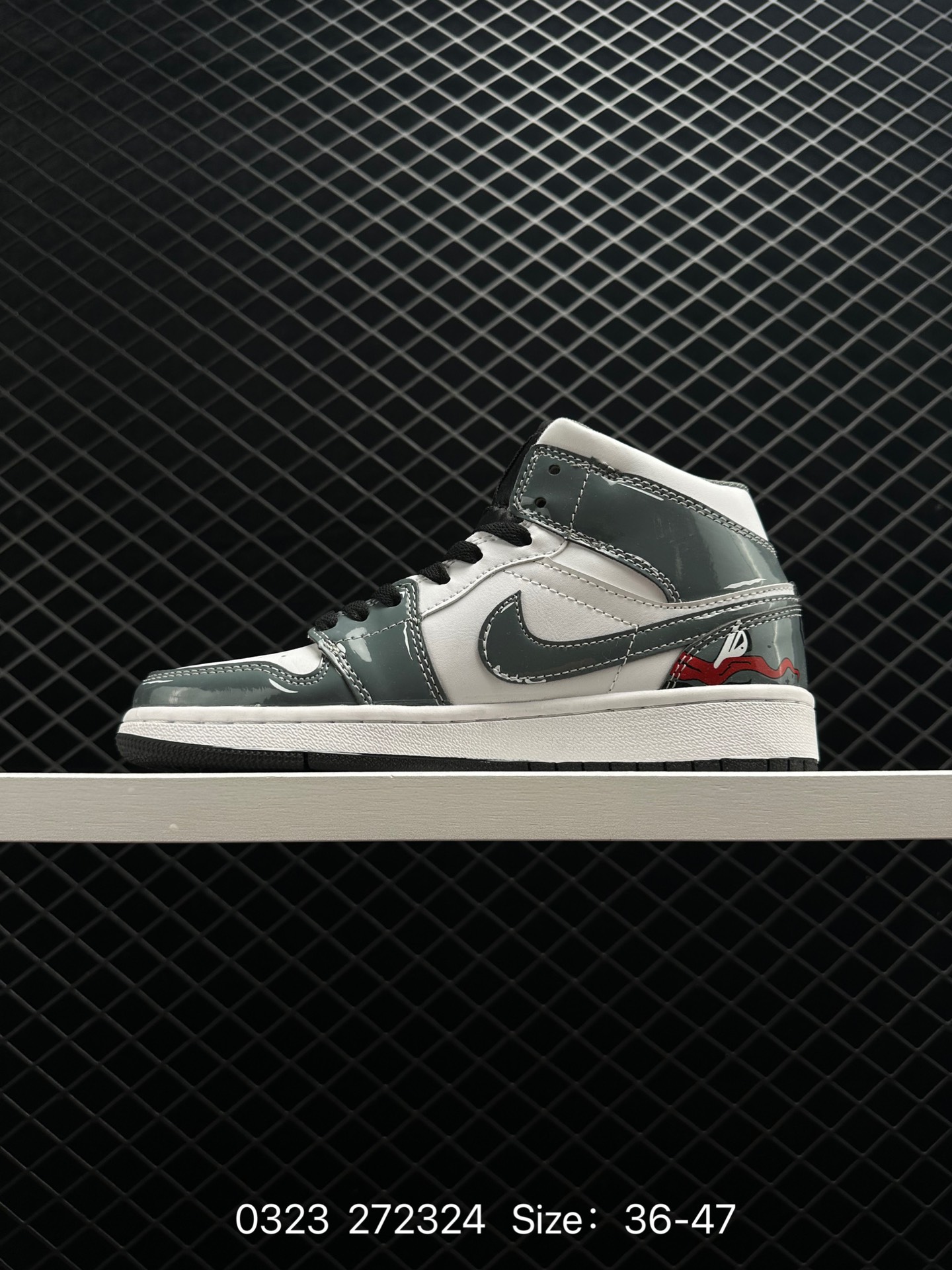 Air Jordan 1 Mid WMNS